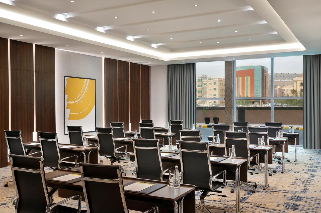 Voco Al Khobar By Ihg Hotel Exterior foto Meeting room